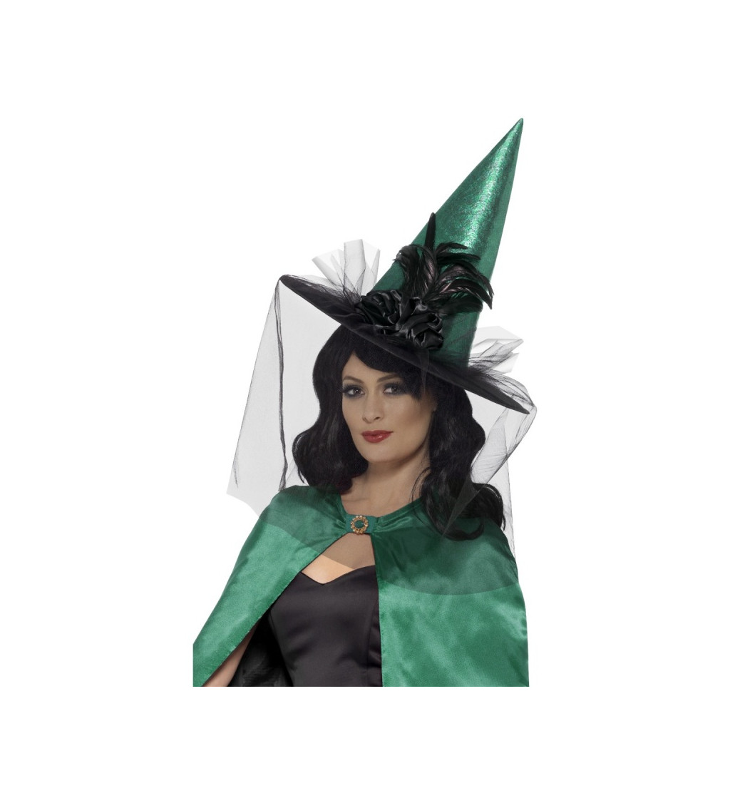 Zelený klobouk s peřím a síťkou - Čarodějnice
